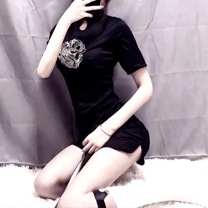 她不知道那些鸟的名字